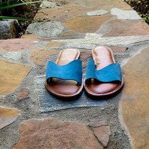 Slip ons tan and blue size 8 woman